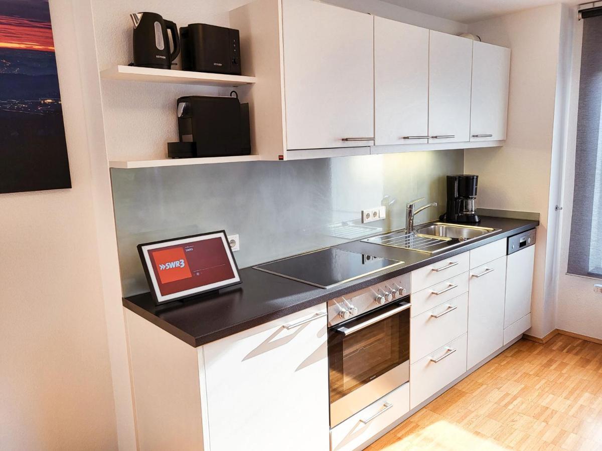 Zentrale Ferienwohnung In Aalen City Mit 4-Sternen Esterno foto