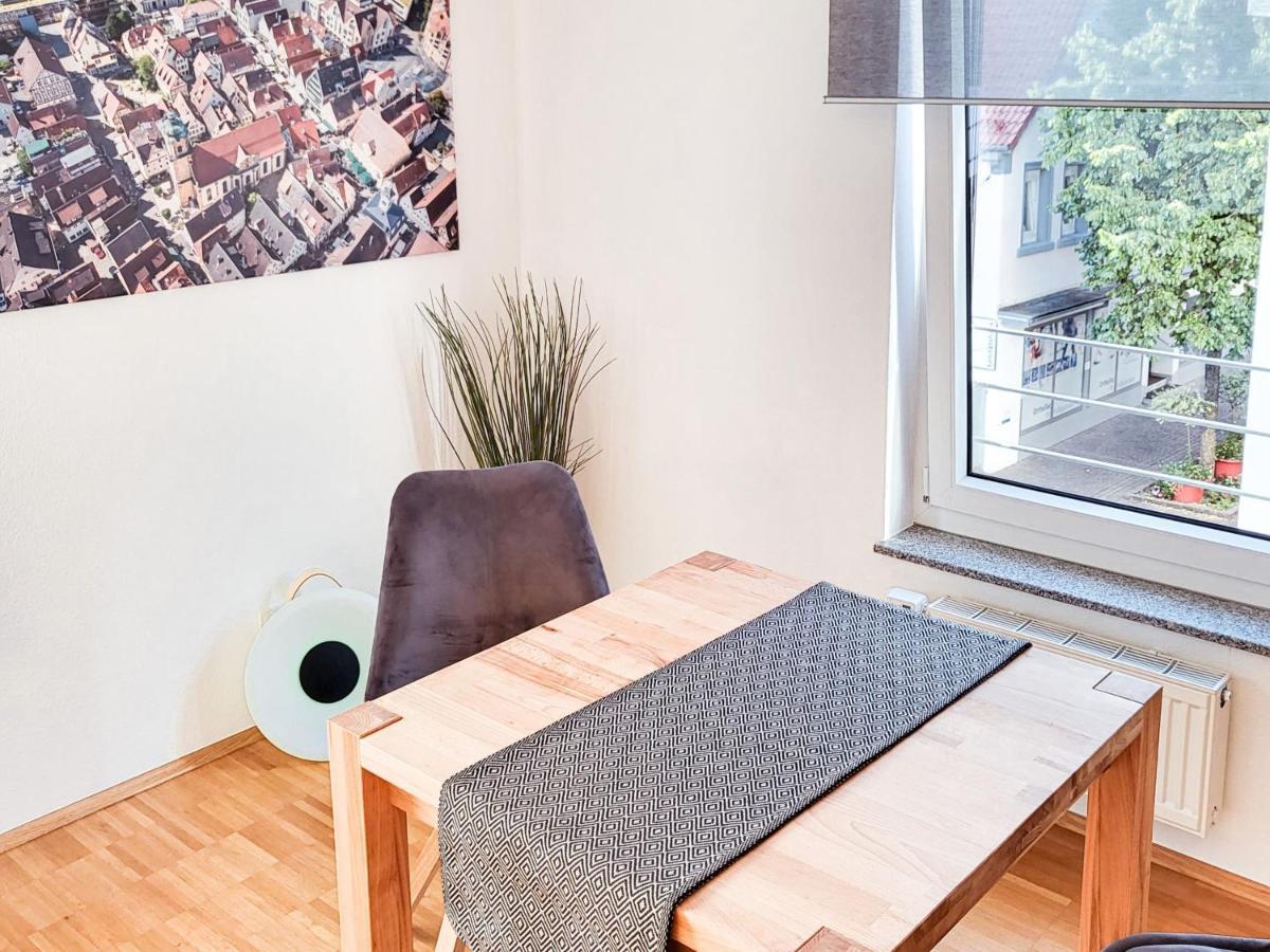 Zentrale Ferienwohnung In Aalen City Mit 4-Sternen Esterno foto